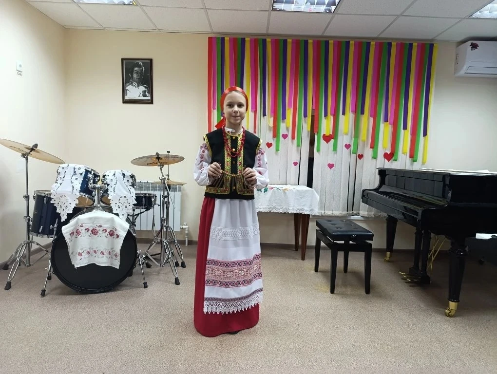 🎤 ✨ В Новом Осколе прошёл X Межзональный конкурс юных вокалистов «Сияние талантов»!

Обучающиеся из