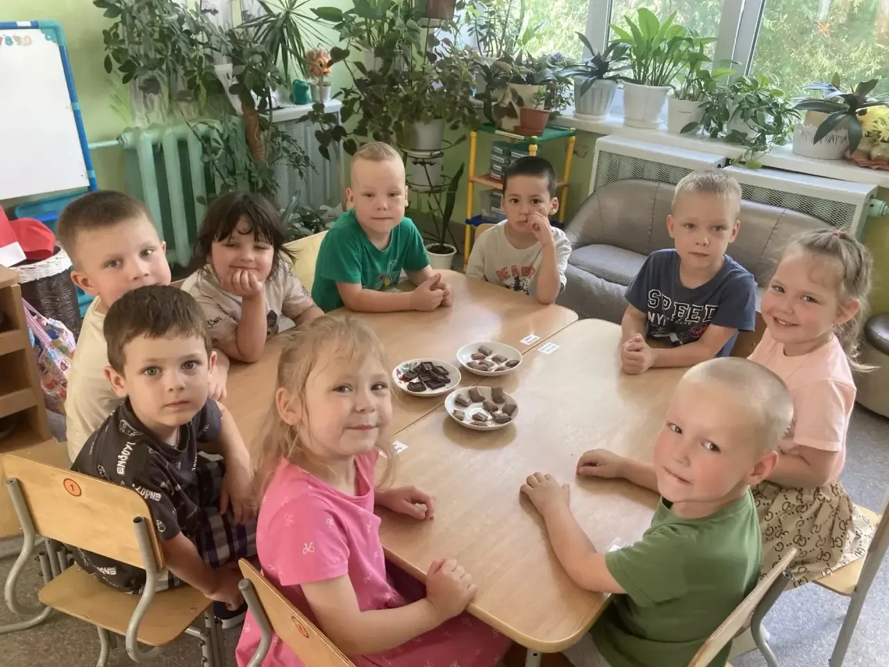 Сладкий день в 12-й группе! 🍬

Сегодня, 11 июля — Всемирный день шоколада. Наши ребята из 12 группы