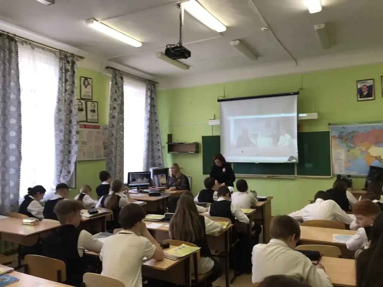 🎖️ Память поколений В честь 81-й годовщины Великой Победы ученики среднего звена нашей школы приняли