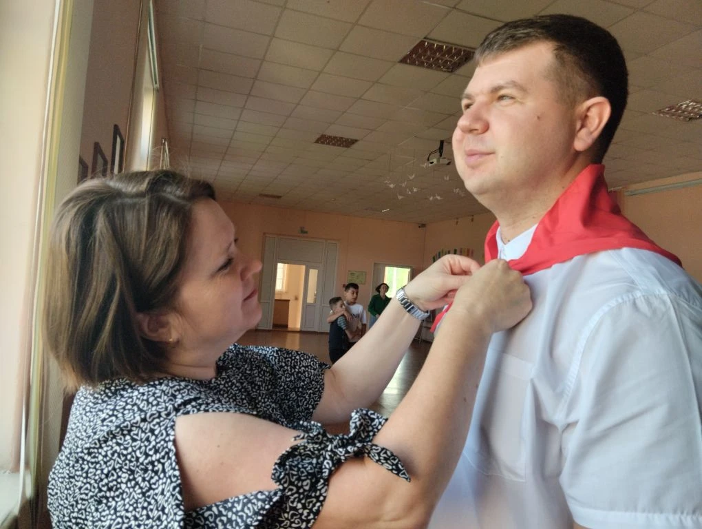 🔥 День детских общественных организаций: алые галстуки и дух пионерии в нашей школе! 🔥