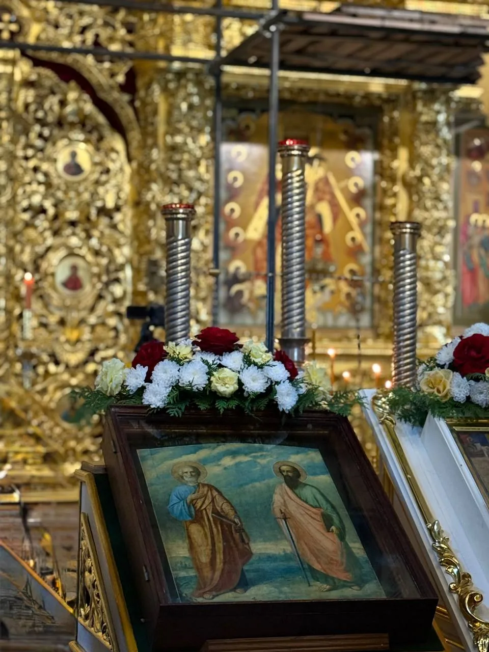 С праздником вас, мои дорогие Человеки!!!

Кто из последних сил полз до конца поста я вас поздравляю