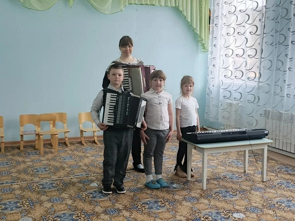 🎶В филиале МБУ ДО "Белохолуницкая ДШИ" п. Подрезчиха состоялся Концерт "Музыкальные загадки" для во