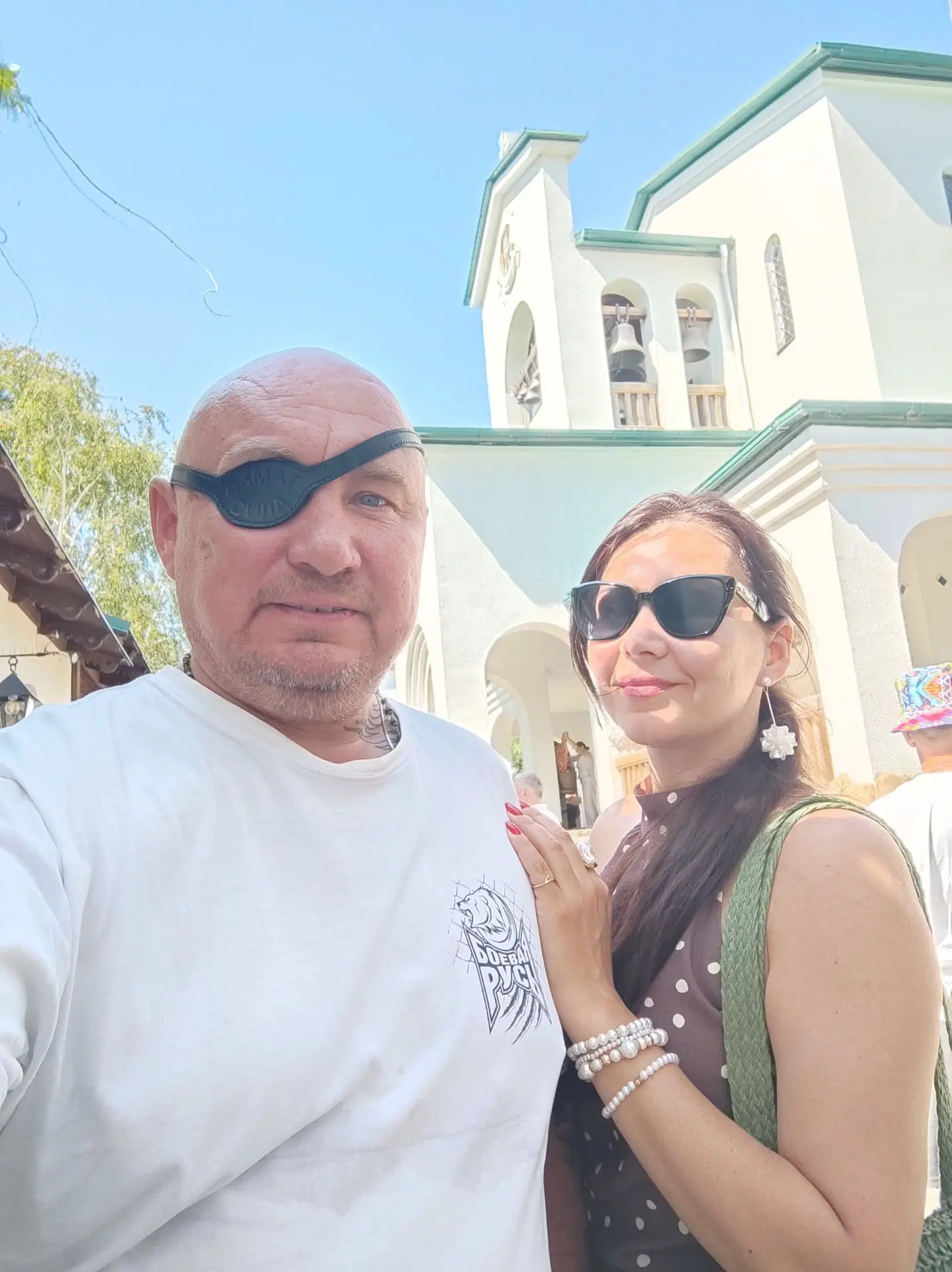 26 августа 2026 года. Анапа. Вместе с женой Еленой Прекрасной посетили храм Серафима Са...