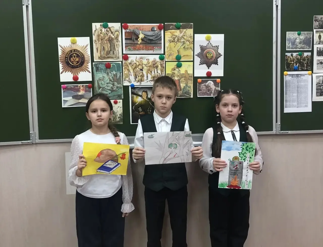 ДЕНЬ НЕИЗВЕСТНОГО СОЛДАТА  🎖️3 декабря в России ежегодно отмечается День неизвестного солдата, в пам