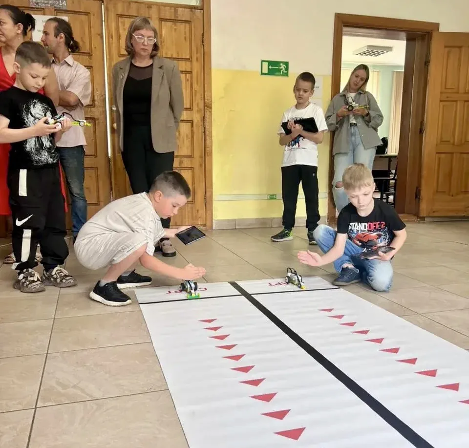 Стартуем в будущее!🚀
☑️Приняли участие в Открытом фестивале робототехники «РобоСПОРТ – 2026», орган