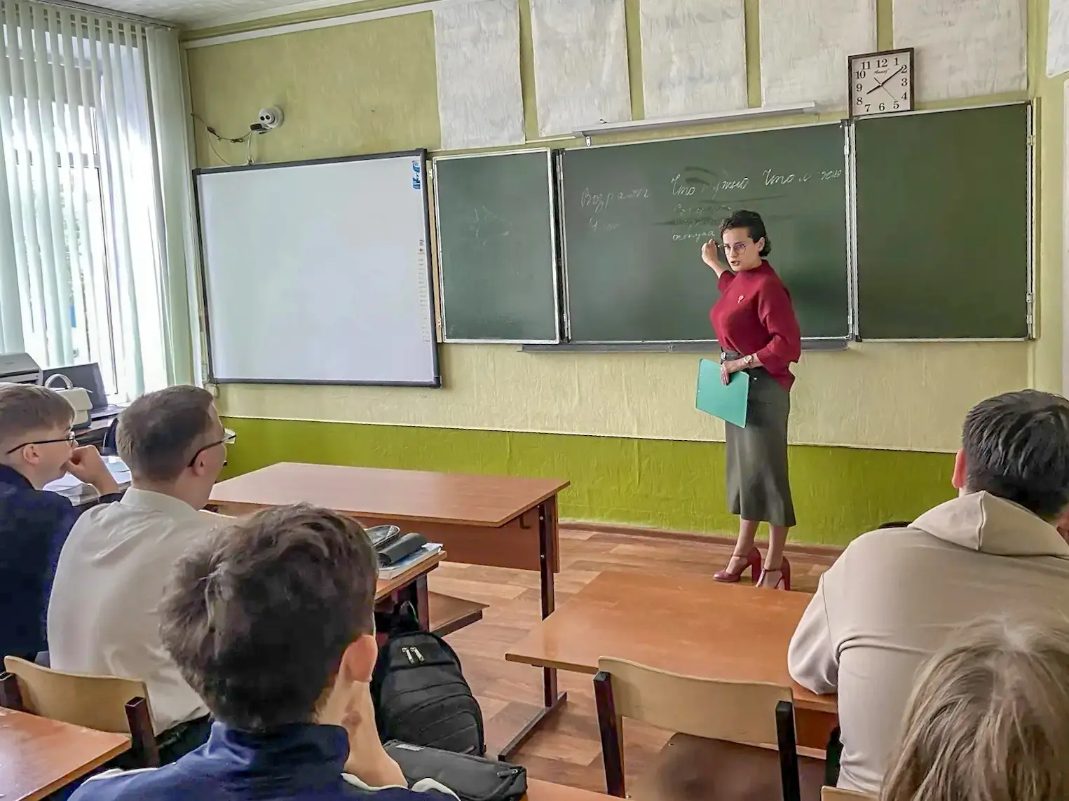 🎓 «Твои права: работа и безопасность» — как прошёл тренинг в школе №13 г. Пугачёва