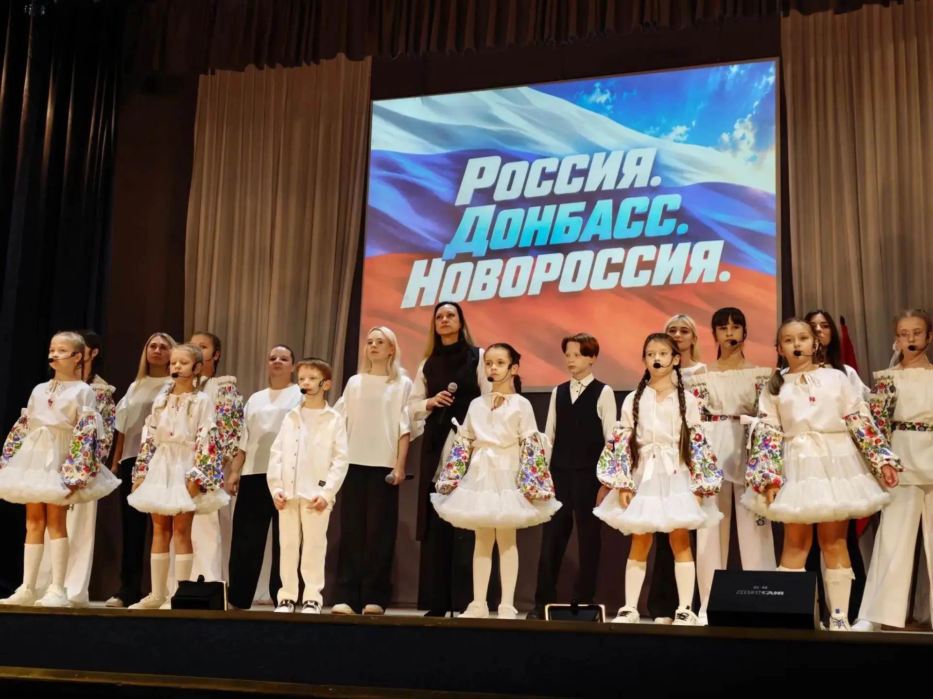 В Новомосковске прошел концерт «Россия. Донбасс. Новороссия»