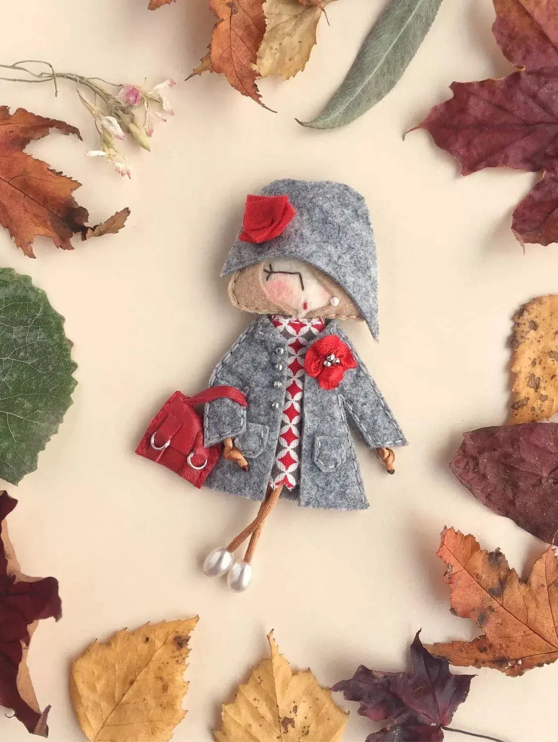 🎀 Брошь с характером