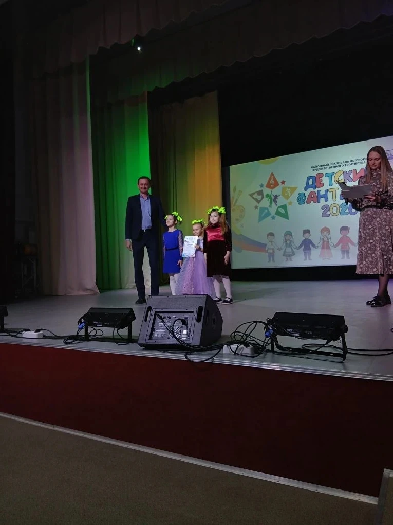 Наши таланты покоряют сцену! 🌟 Еще одна Победа в школьную  копилку !