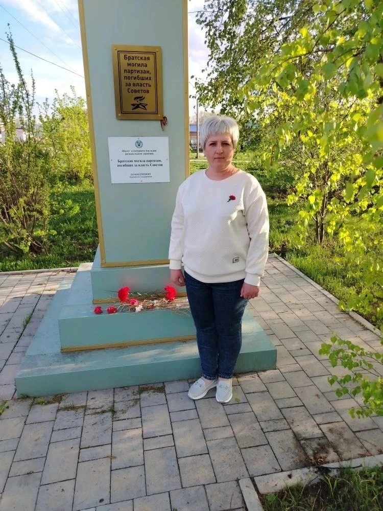 🌺 Под руководством советника директора по воспитанию и руководителя движения «Волонтёр...