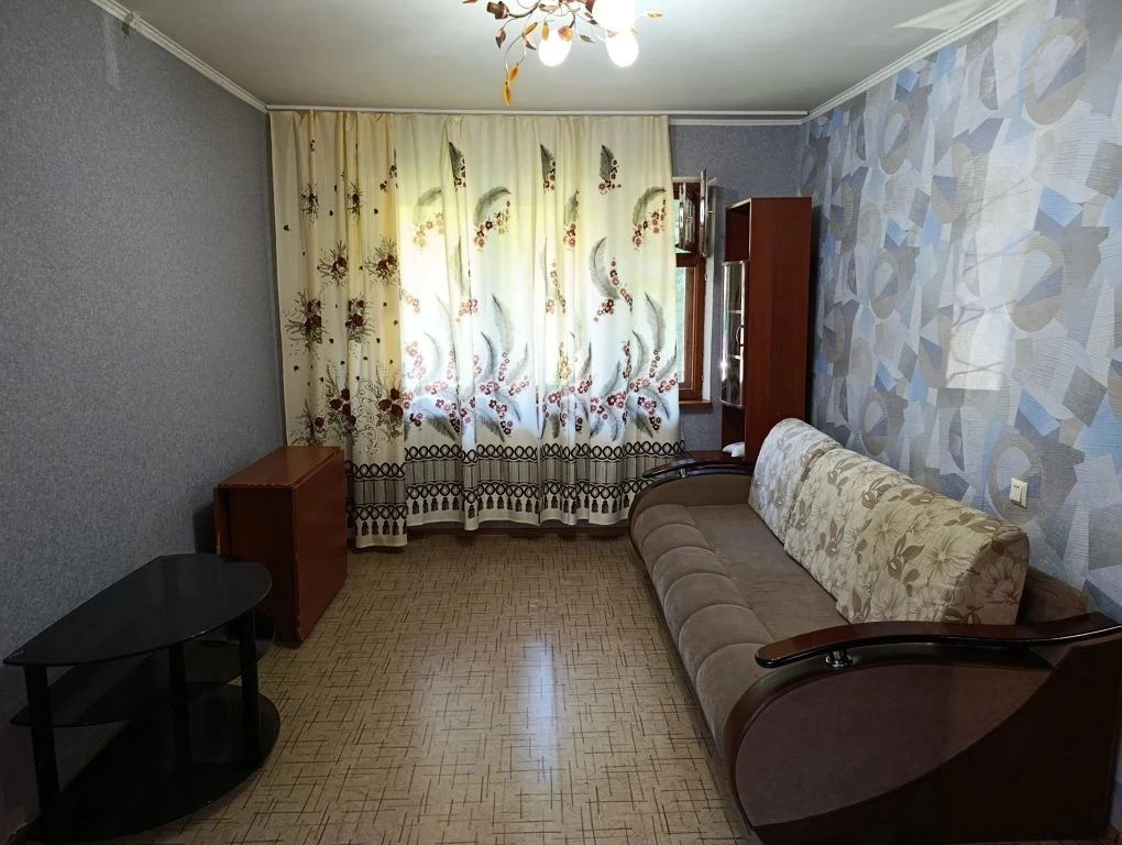 Г Казань Сдаём 1 комнатную квартиру по улице КОРОЛЕНКО, 57. ОСТАНОВКА СОЛНЫШКО Этаж 1/5 этажного дом