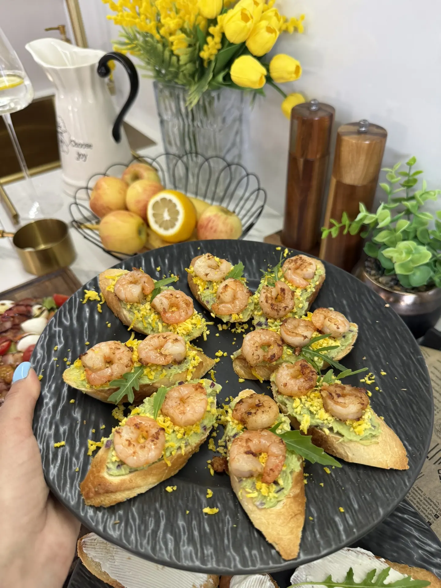 Вкусного вечера 🌿когда хочется что нибудь вкусного под бокальчик 🫰
