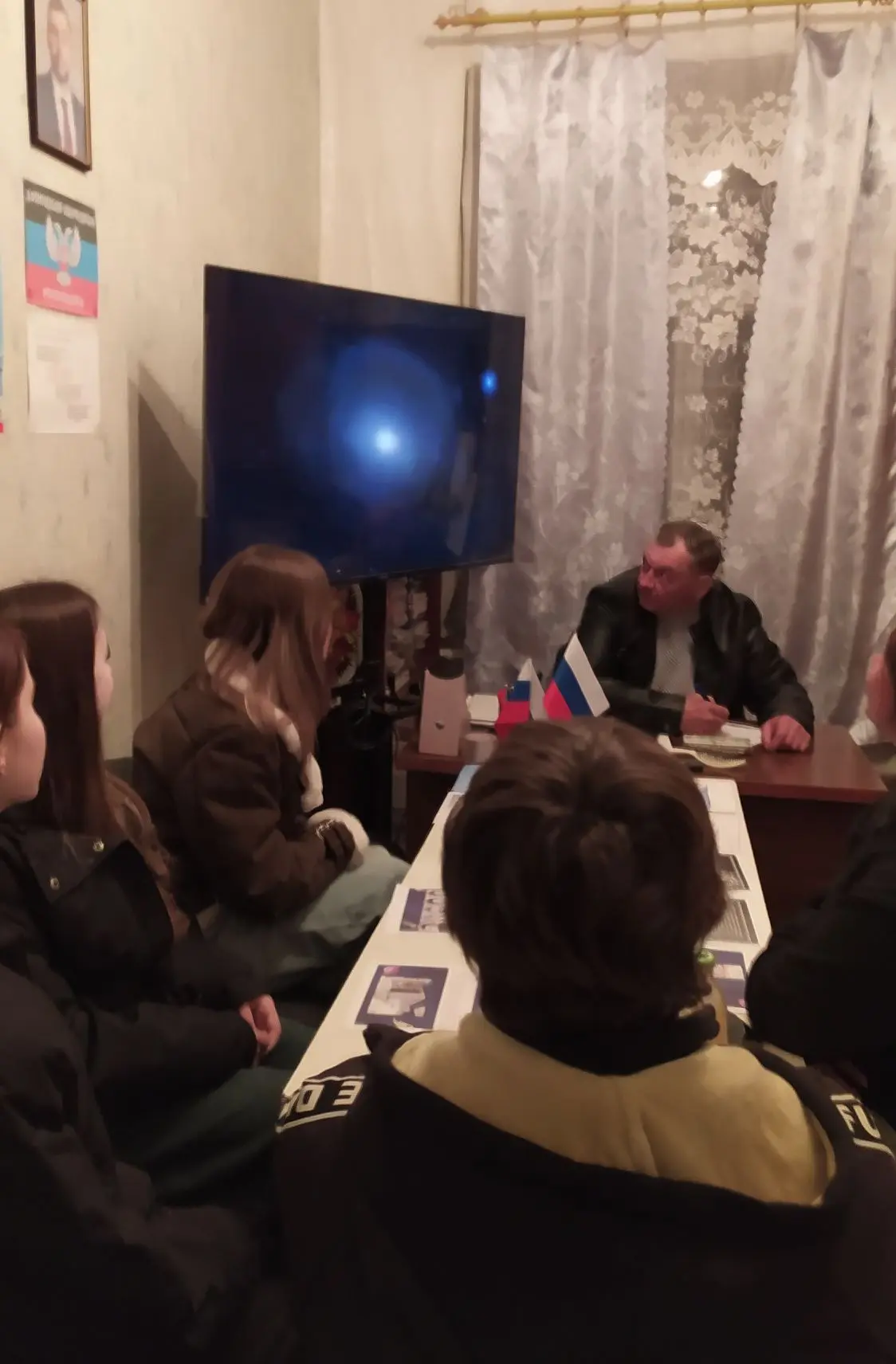 К Международному дню космонавтики в Свободненском СДК прошла познавательная программа " Путешествие 