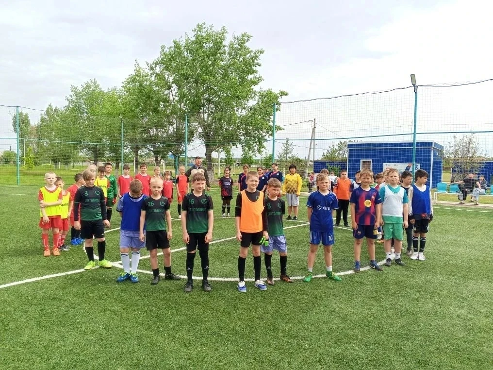 ⚽️ Юные спортсмены из Глубокого получили приглашение на областной кубок «Малыш»  ✅ В поселке Глубоки