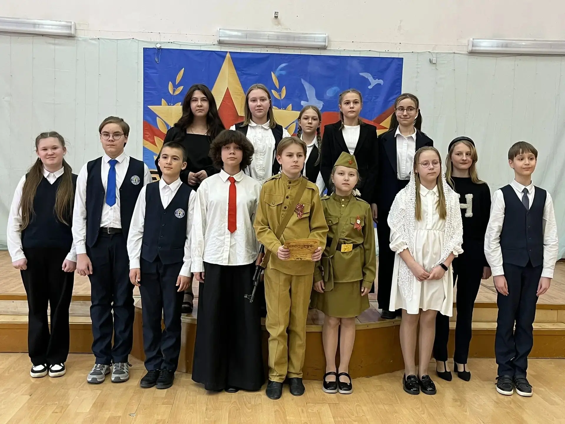 Поздравляем👏 учениц гимназии, ставших призерами конкурса выразительного чтения🗣 «У войны не детско