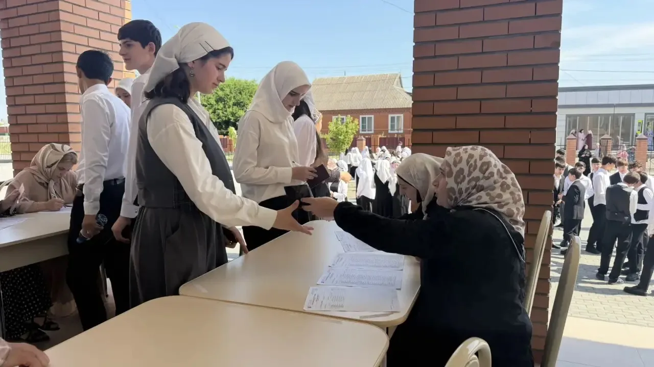 В Шелковском районе завершился основной этап ОГЭ

Сегодня в Шелковском районе прошел последний экзам