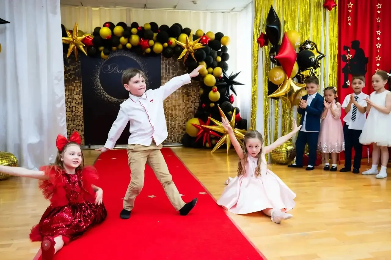 Камера! Мотор! Выпуск!  ✨ В дошкольных группах на Болотниковской состоялись долгожданные выпускные д