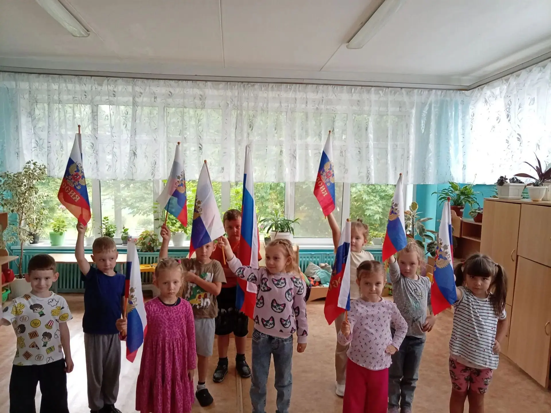 22 августа вся страна отмечает День государственного флага РФ 🇷🇺, и ребята-дошкольник...