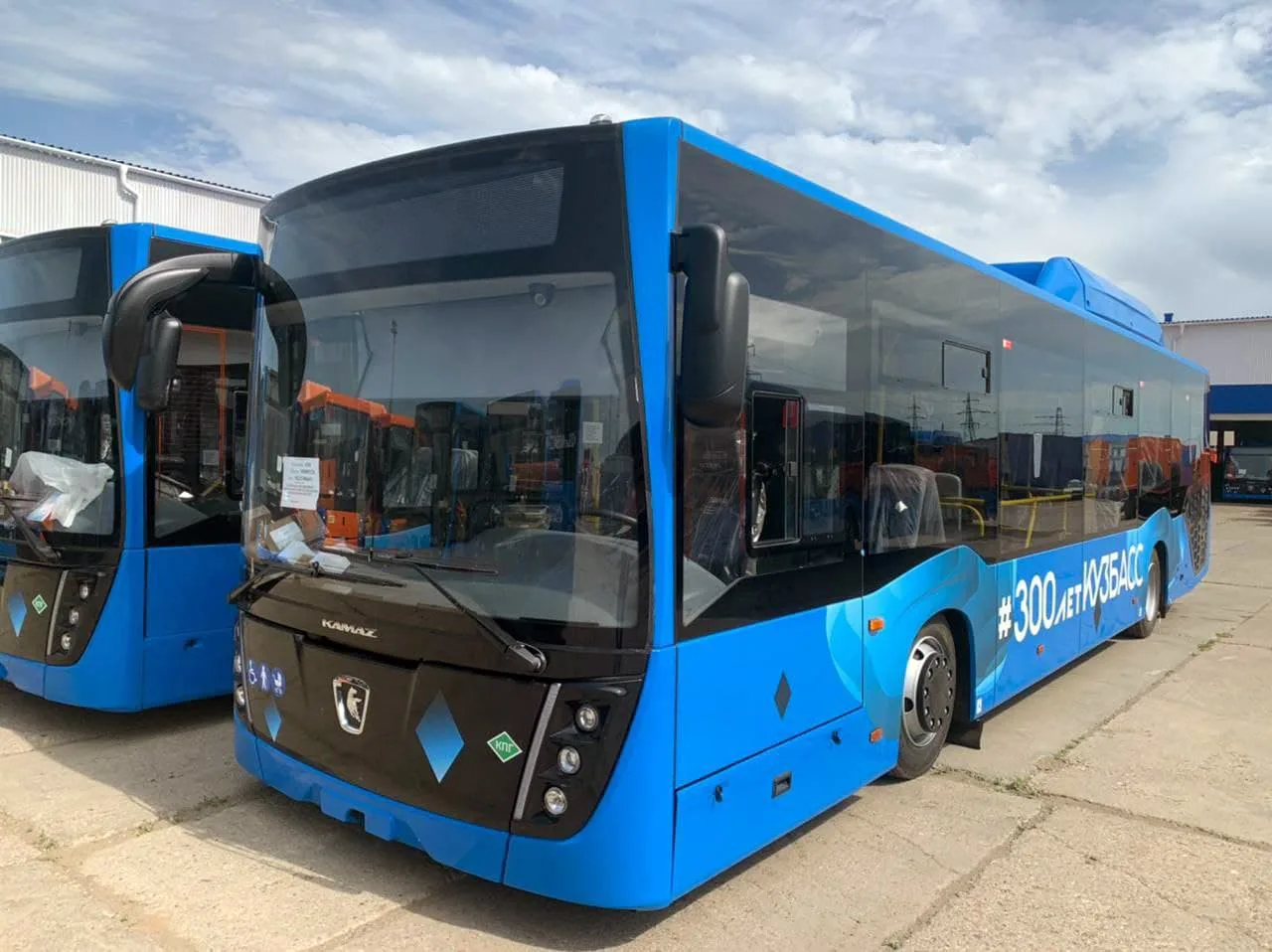 🚍❌ Автобусные рейсы в Кузбасс массово отменяются в Новосибирске. Всё из-за долгов пере...