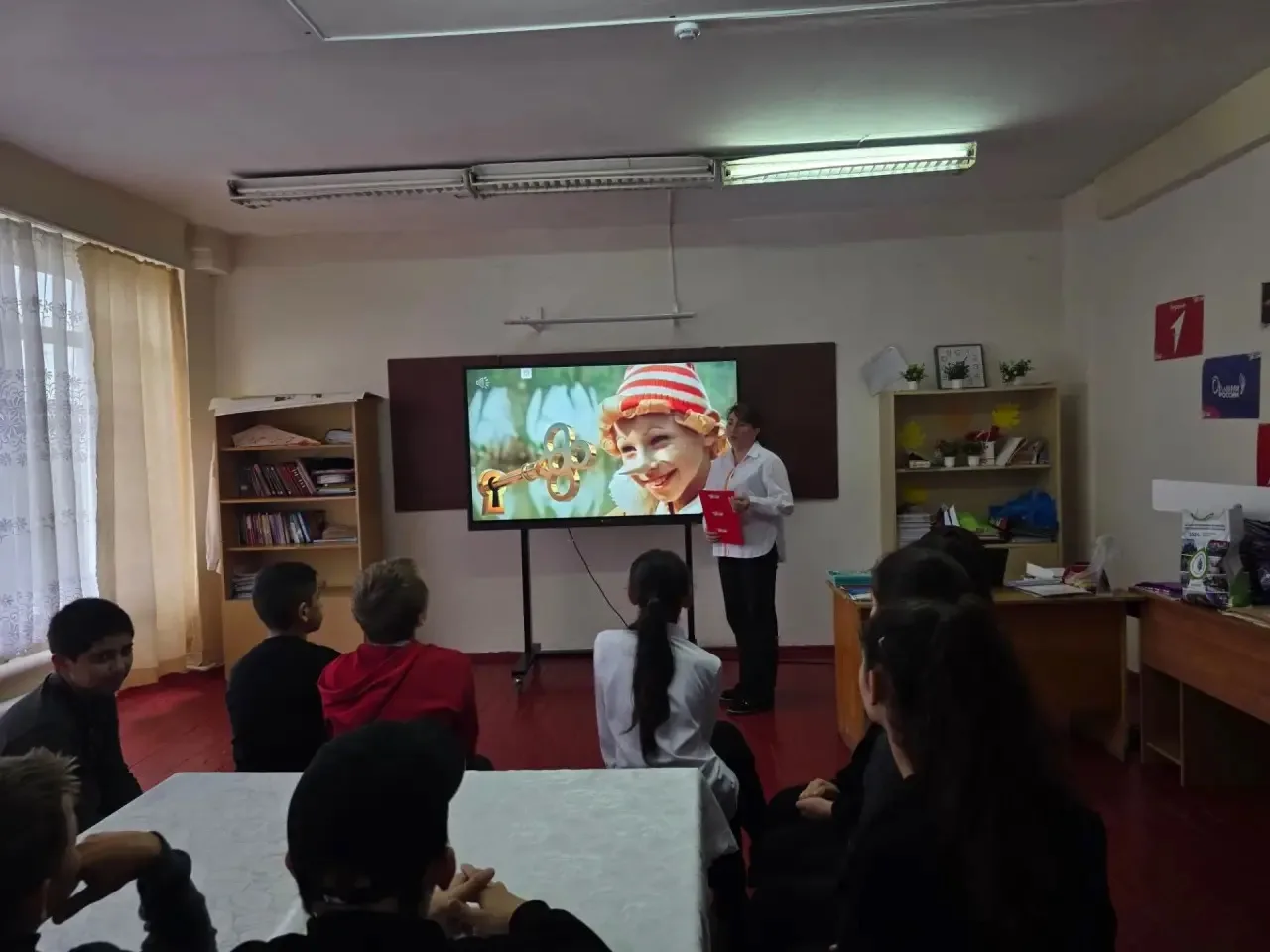 🎶 Музыкальный баттл: в школе прошла игра «Угадай мелодию»! 🎶