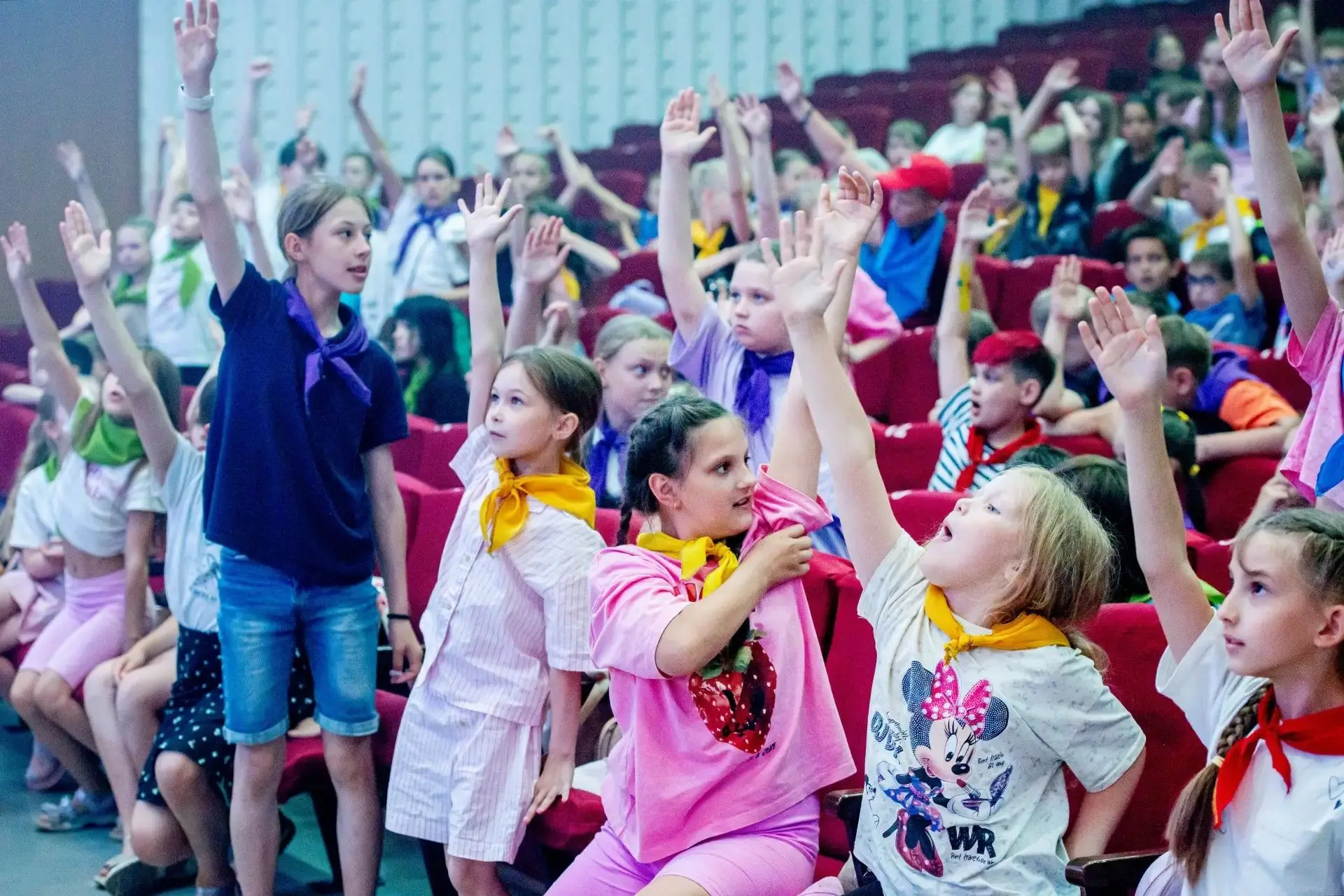 ✨Продолжается жаркое лето....
 🌸А в Городском Дворце детского (юношеского) творчества всё такие же 