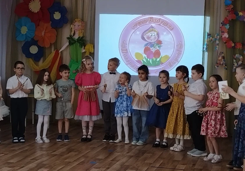 🌸 В марте есть такой денек, с цифрой будто кренделек... Кажется, что снежная и морозная зима никак н