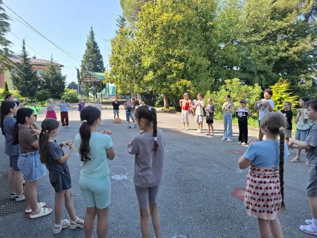 🌟 Девятый день в лагере «Созвездие»: празднуем День России! 🌟

12 июня — особенный день для нашей 