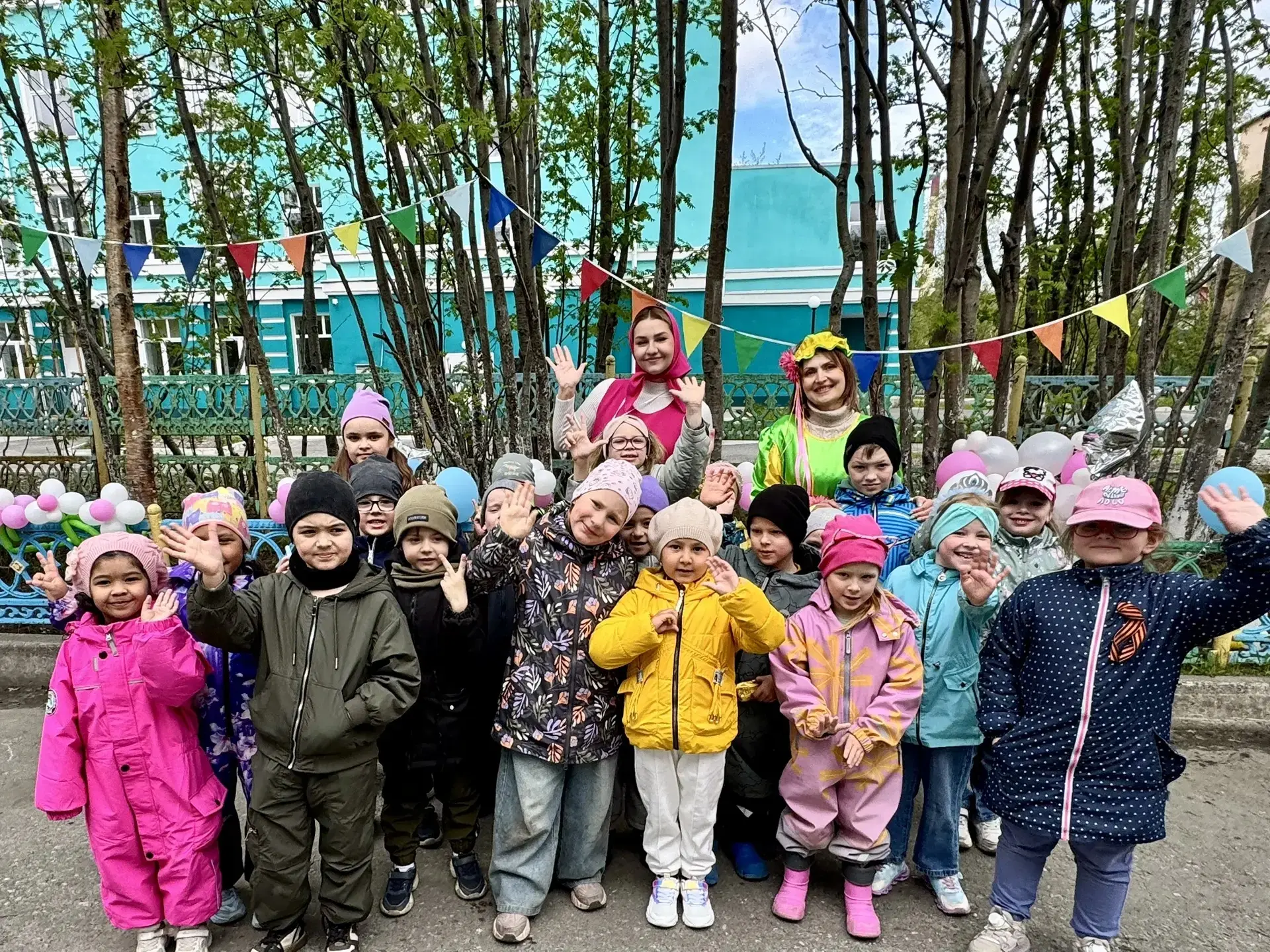 ☀️«День защиты детей»👦👧

🤗Детство навсегда останется самой счастливой и беззаботной порой для мно