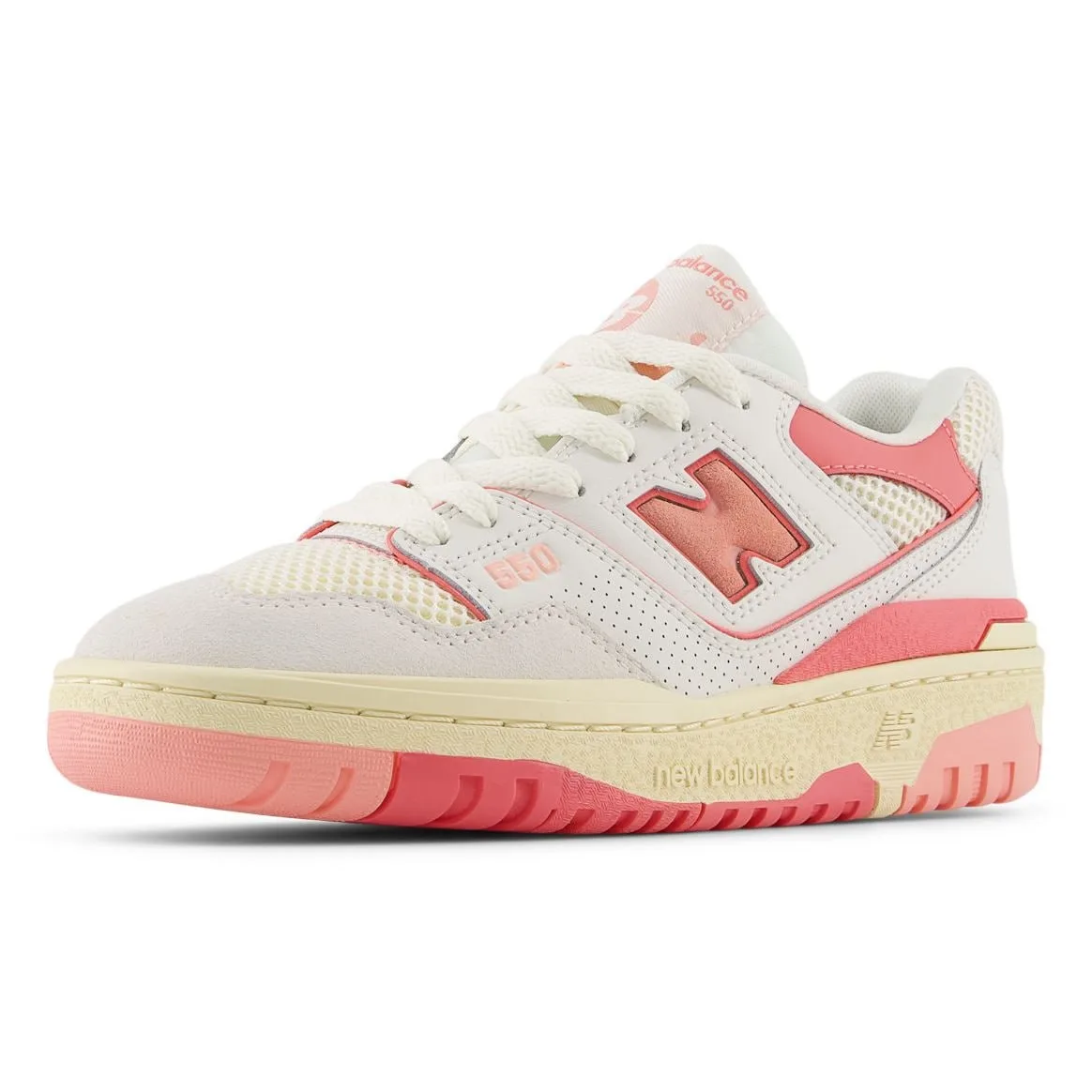 Кроссовки NEW BALANCE - 550 - белые и лососевые.