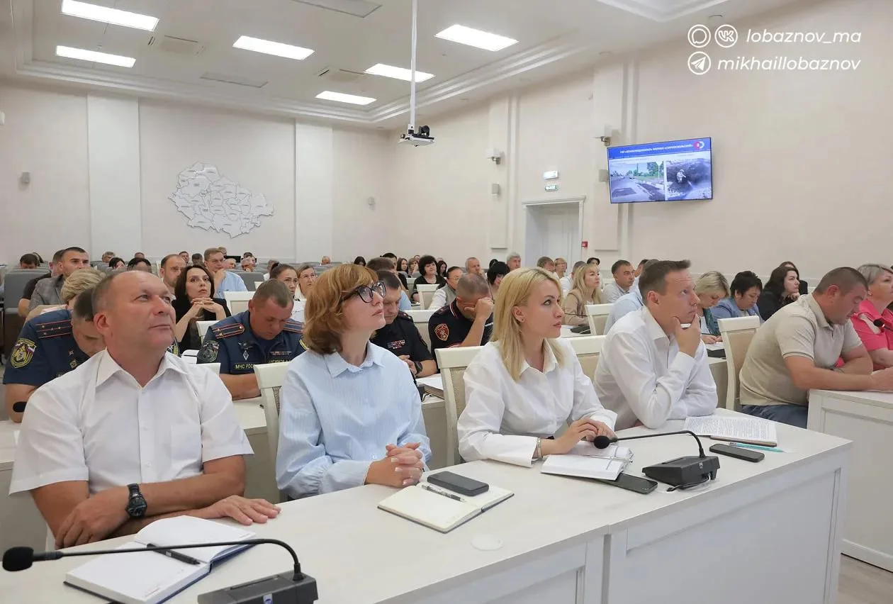 В администрации округа состоялось расширенное совещание, на котором подведены итоги раб...