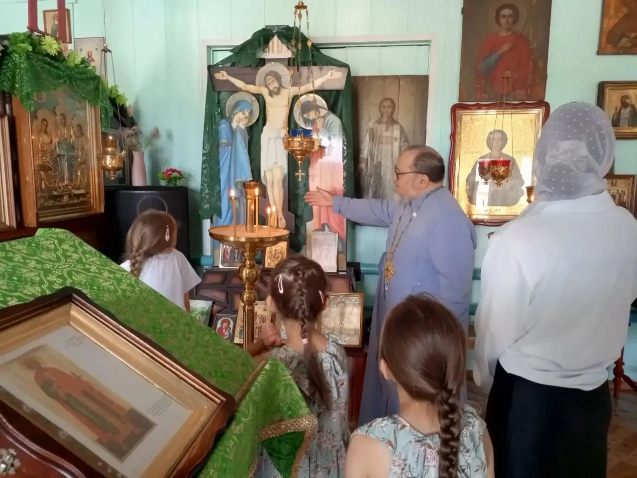 🎉 В Быковском СРЦ прошёл час истории, посвящённый Крещению Руси! 🎉

Ребята погрузились в далёкий 9