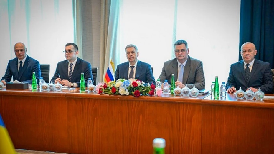 ОАЭ подтвердили готовность предоставить площадку для переговоров по Украине. Об этом "И...