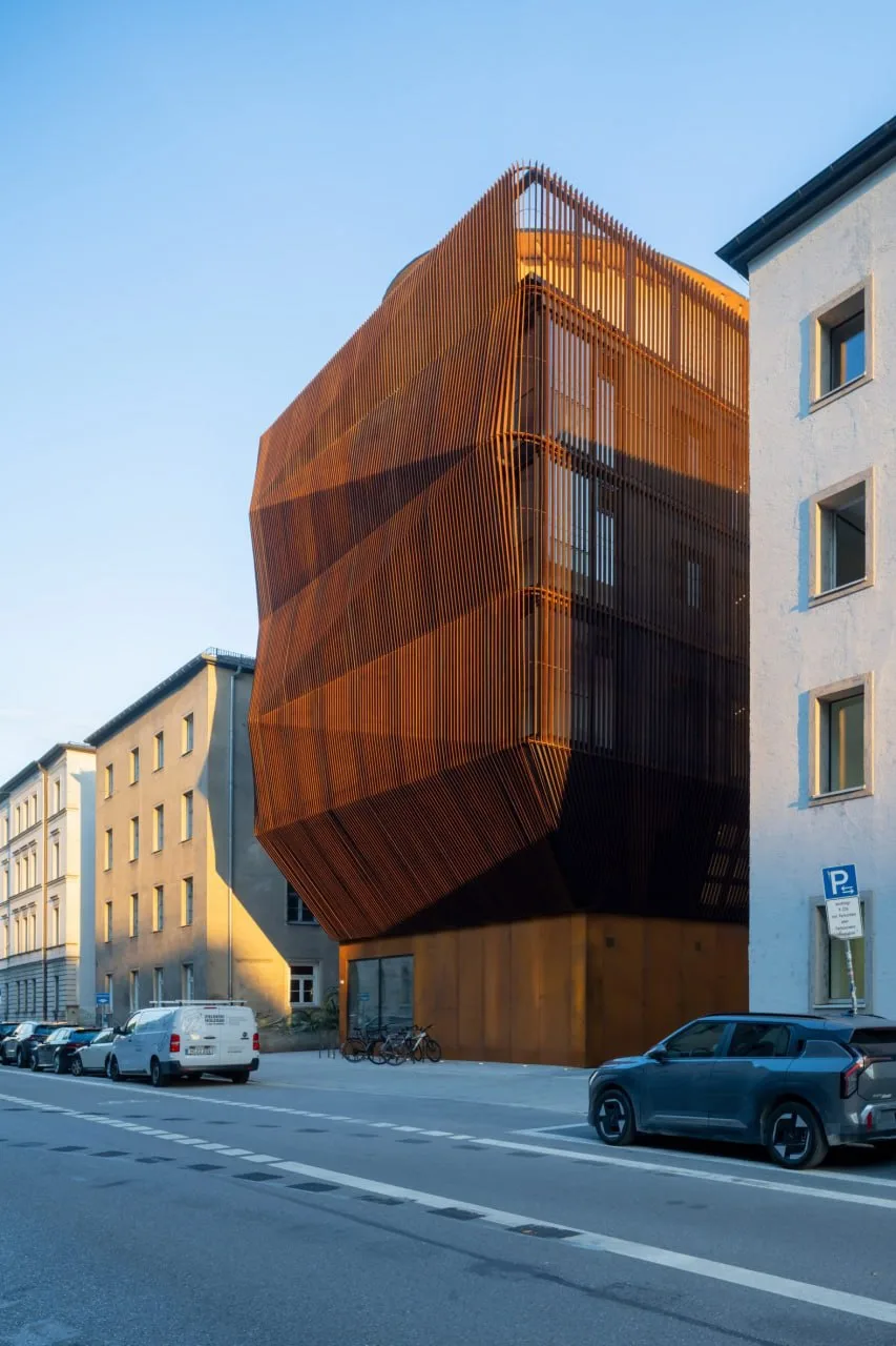 Представьте себе: архитектурное бюро Kéré Architecture построило в Мюнхене пятиэтажный деревянный де