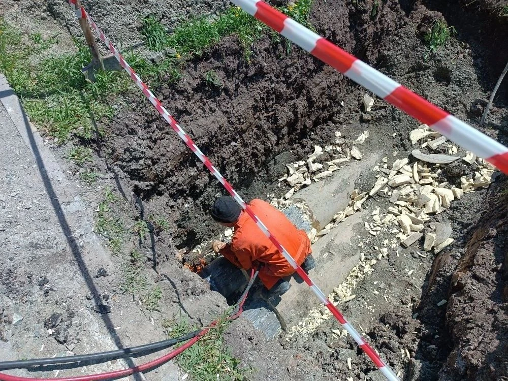 Ресурсоснабжающая организация ООО «ИКС – Южно-Сахалинск» приступила к замене аварийных участков тепл