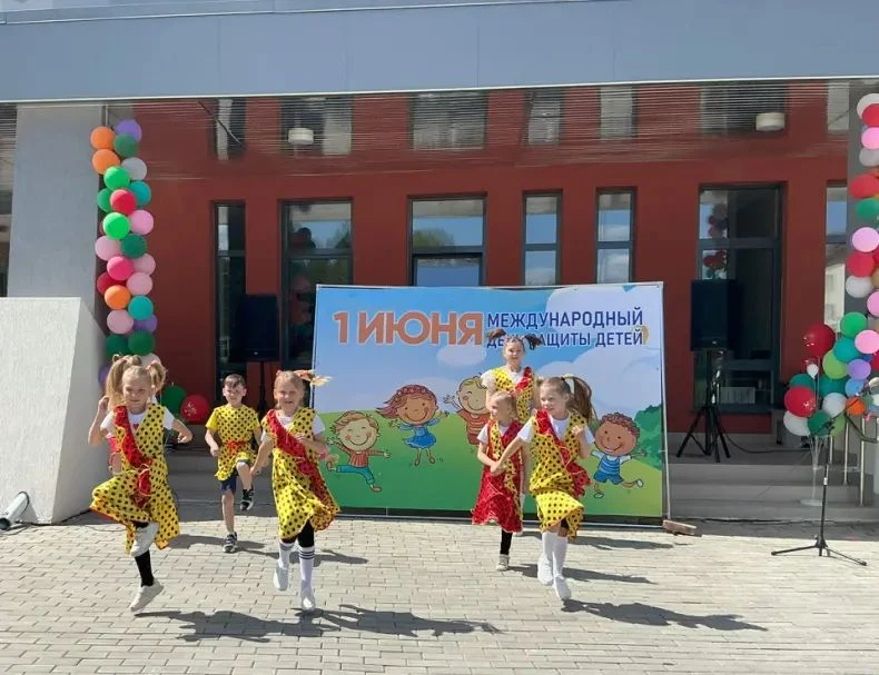 1 июня и в ближайшие выходные в нашем округе состоялись праздничные программы для ребят...