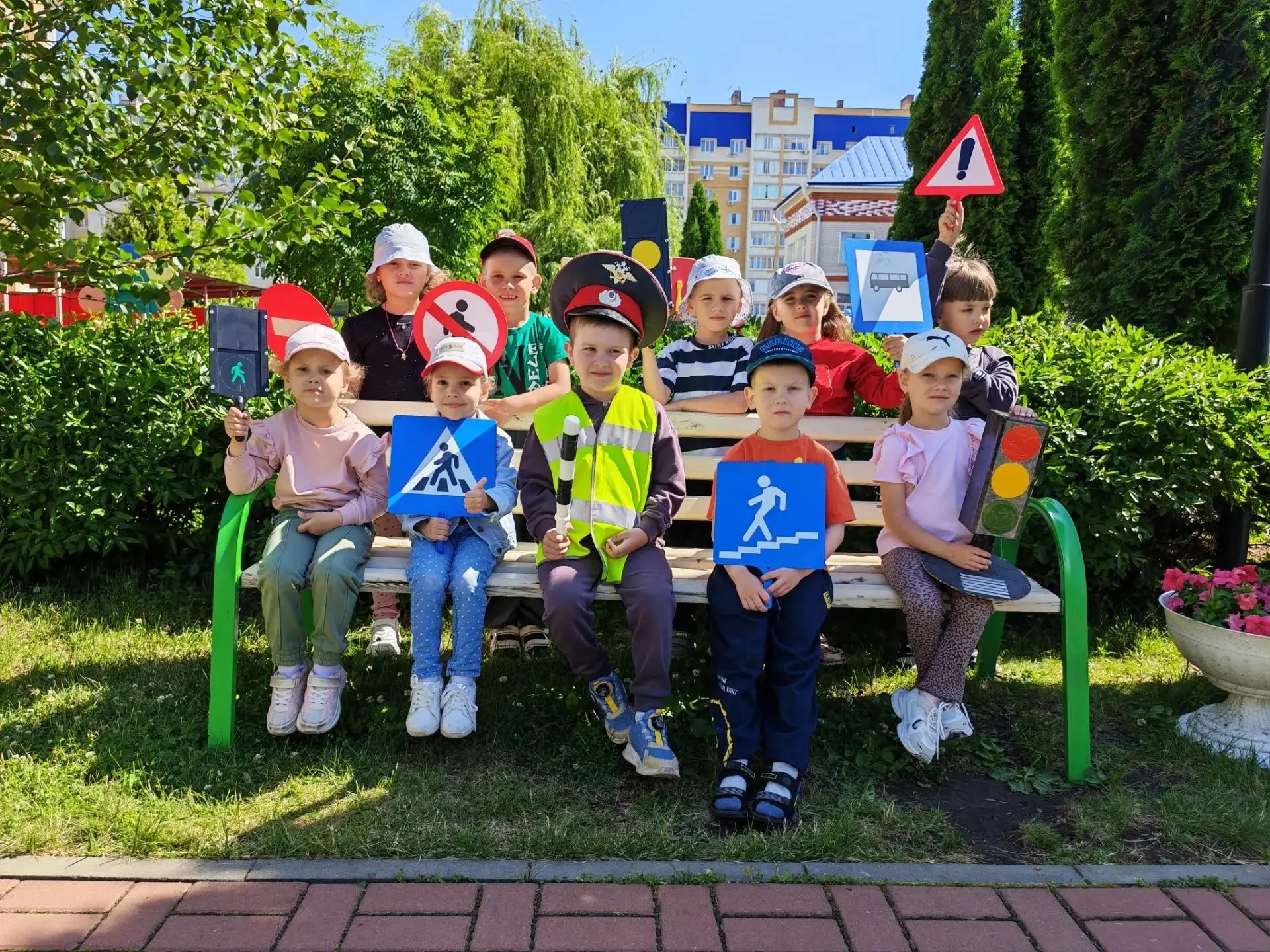 👮‍♀️🚔👮‍♂️В "Умке" прошла тематическая неделя, посвящённая правилам дорожного движения

👧🚓👦 Вос