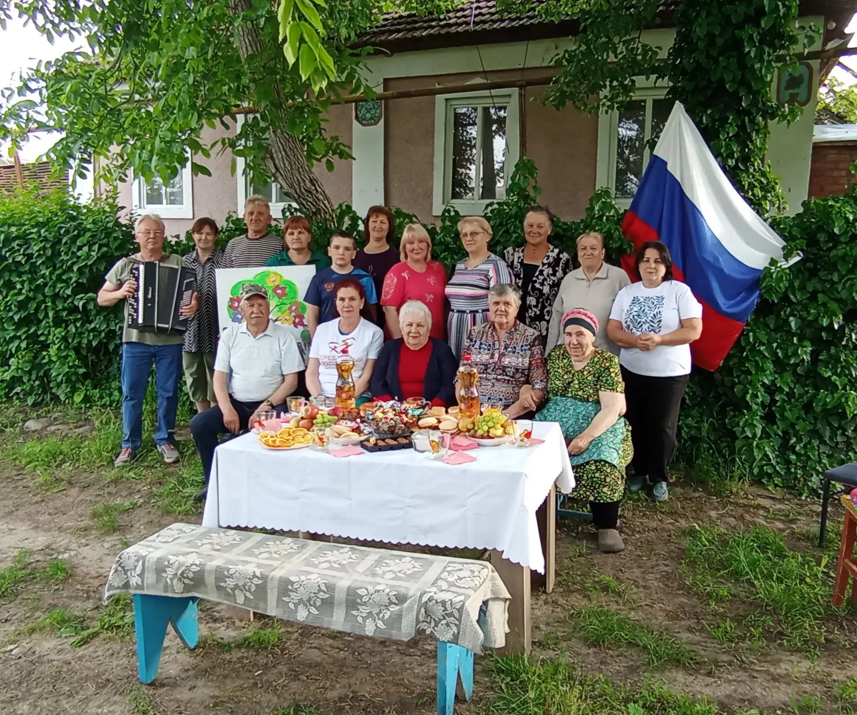 Патриотизм без возраста: как в Александровском районе встретили День России
«Смотришь на ленту-трико