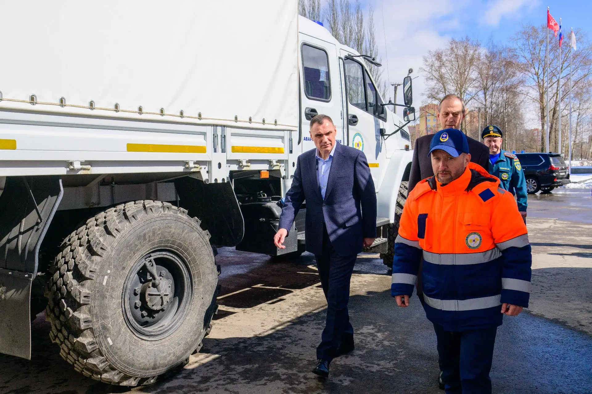 Глава Марий Эл поздравил «Всероссийский студенческий корпус спасателей» с 25-летием  Во Дворце молод