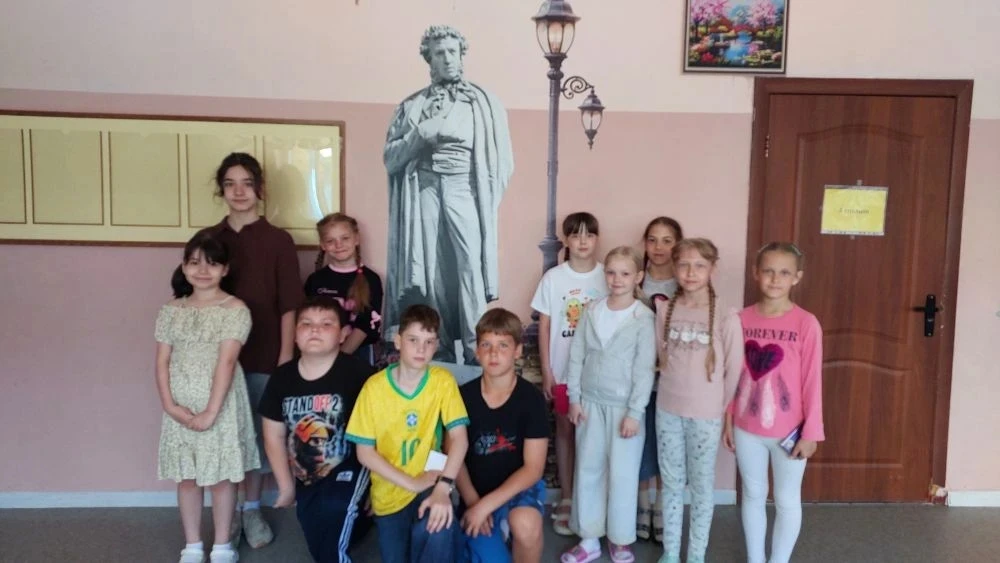 💬 У лукоморья дуб зелёный... 📖 🌿