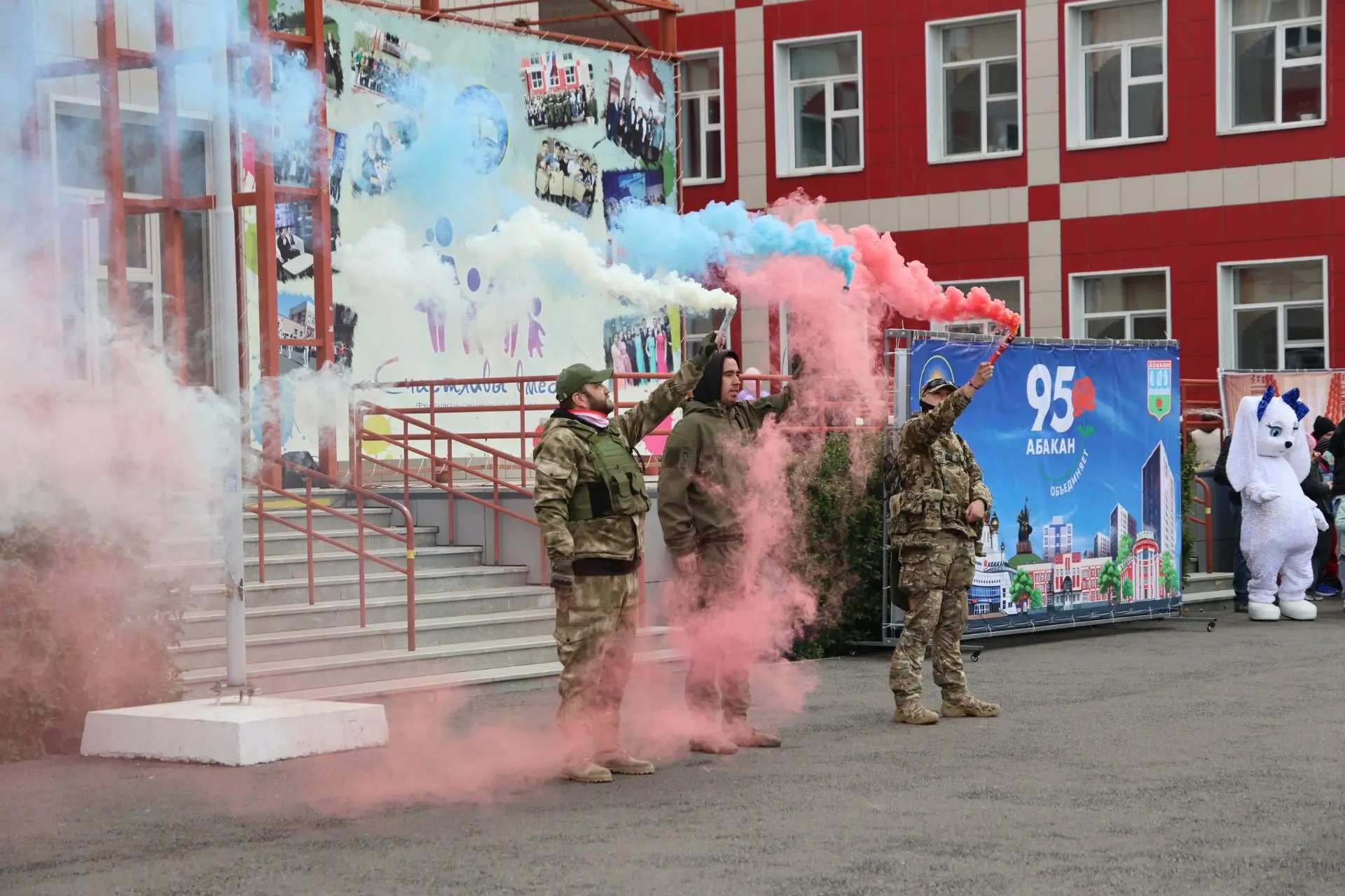 Семейные традиции — основа крепкого общества❤️  В Абакане они всегда важны, и город с радостью прово