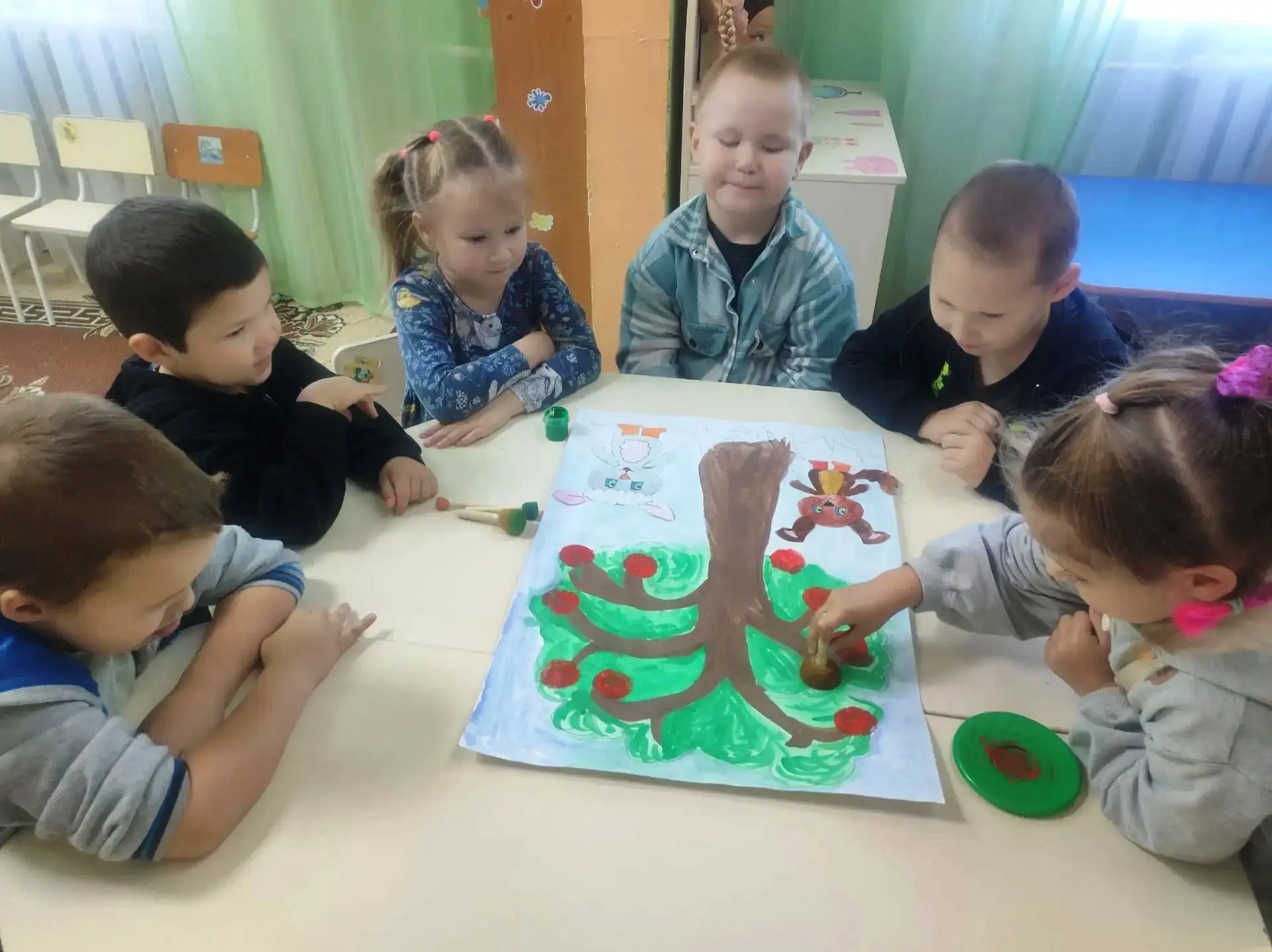 🎨 «Мы рисовали… но не кисточками!» 😍
