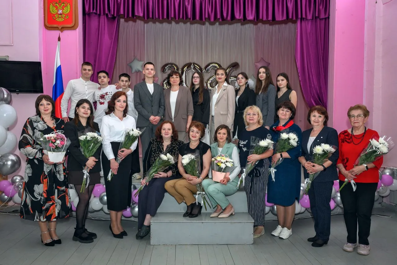 Сегодня в нашей школе №2 для выпускников прошли Последние звонки! 🔔✨