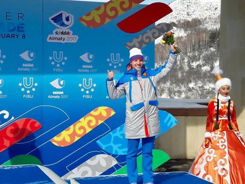 Помогаю детям вырасти чемпионами 🏆  Привет! Я — Александра Качуркина, мастер спорта международного к