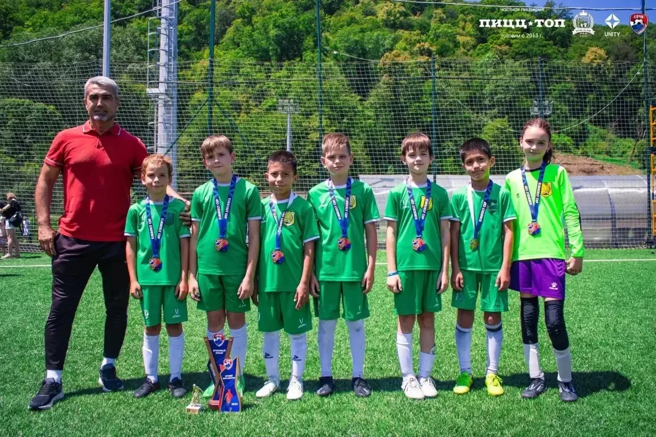 🏆 Ученик гимназии - лучший игрок команды! 

⚽️ С 9 мая по 12 июля в Сочи проходил турнир  по футбол