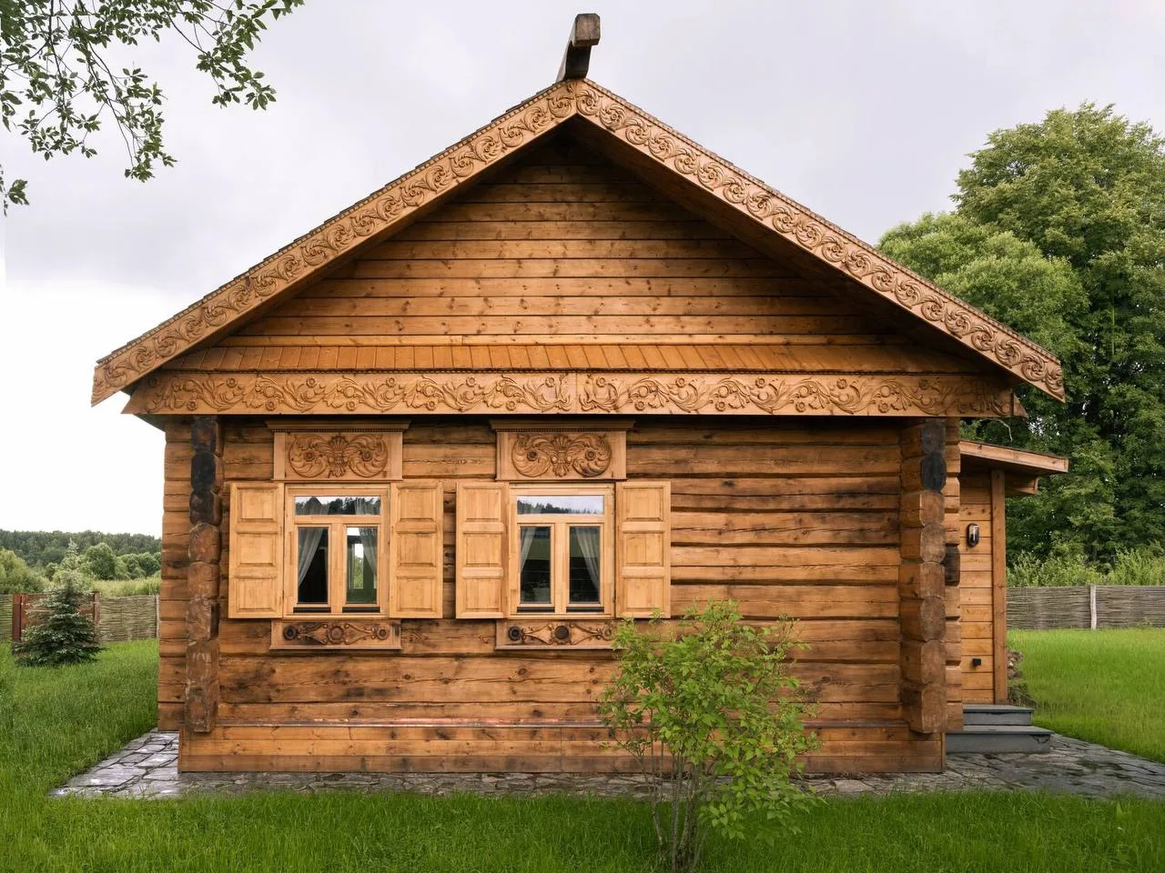 дом-изба в современном стиле площадью всего 42 кв.м. дизайна SOZIDAI studio