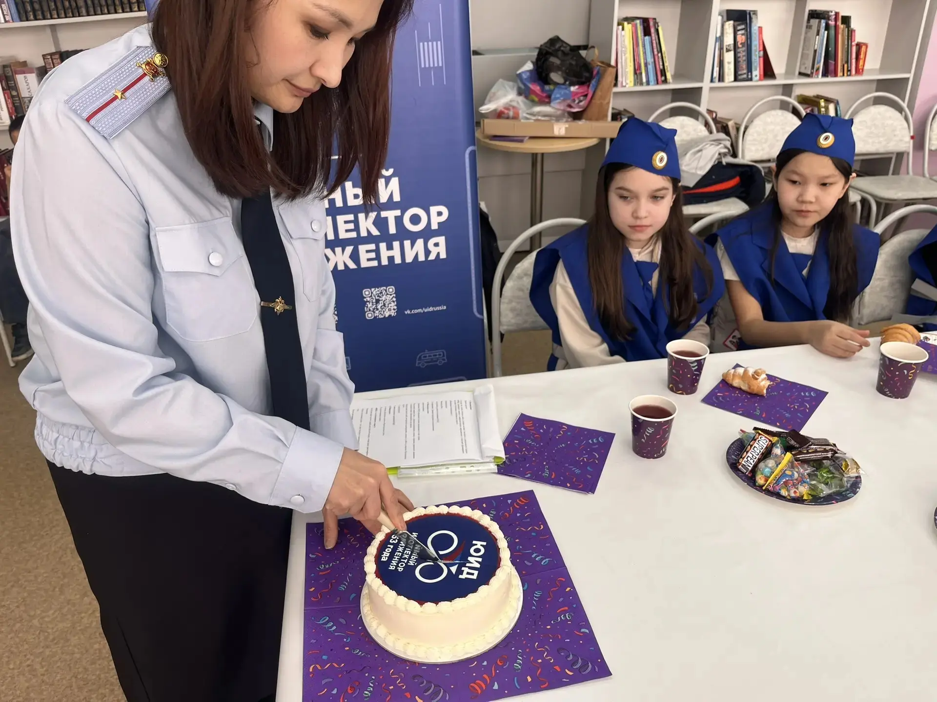 6 марта участники отряда юных инспекторов движения МКОУ «Володарская СОШ N 2» вместе с руководителем