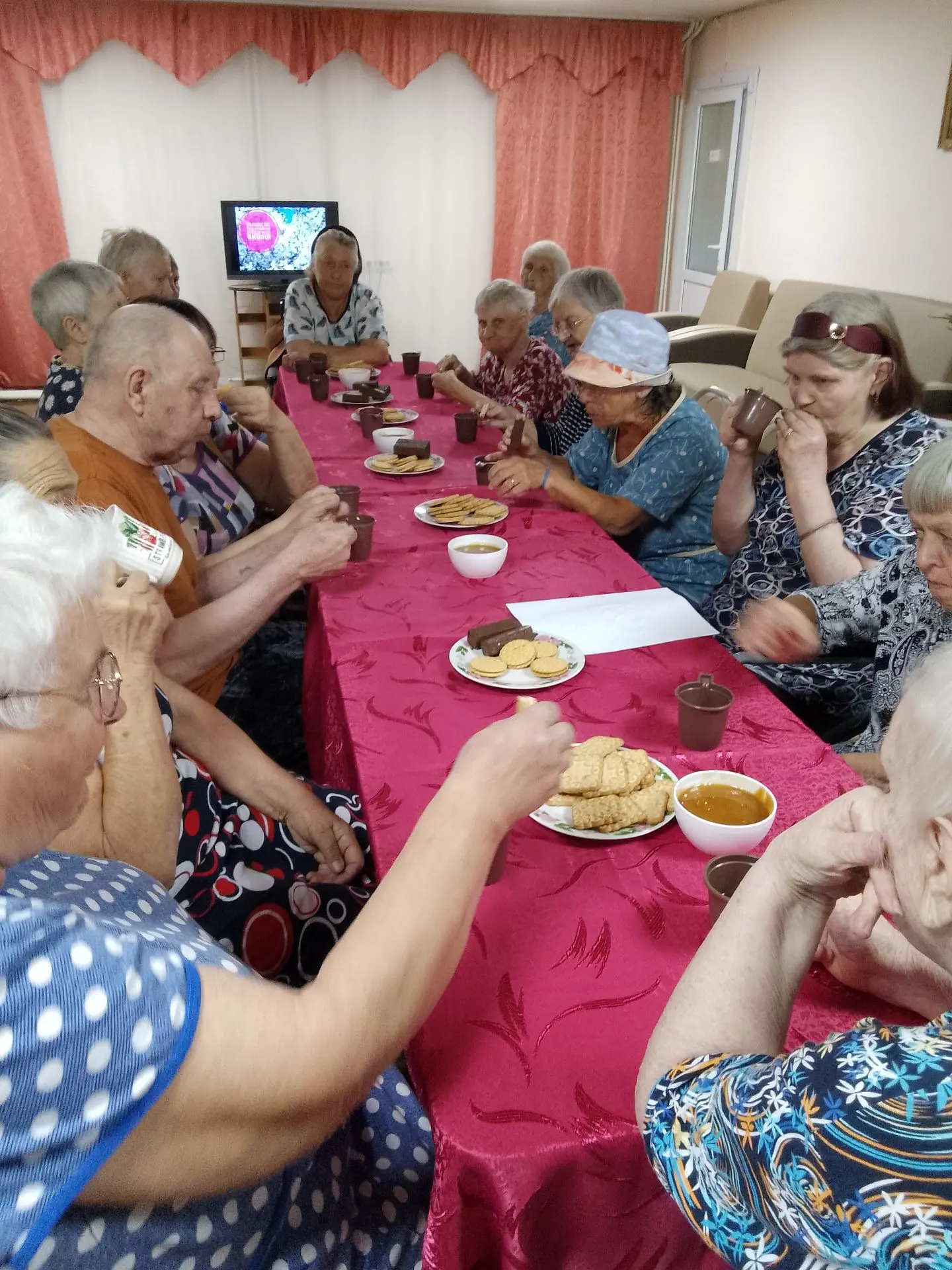 🍎 Яблочный Спас — про радость в простых вещах! 🍎Сегодня отметили Яблочный Спас. 🫖 Пи...