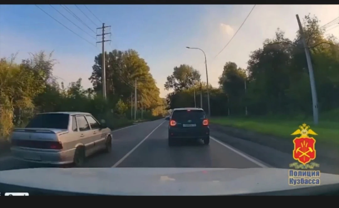 ✏️ В транспорте: В Новокузнецке водитель автомобиля «Лада» был оштрафован на 7 500 рубл...