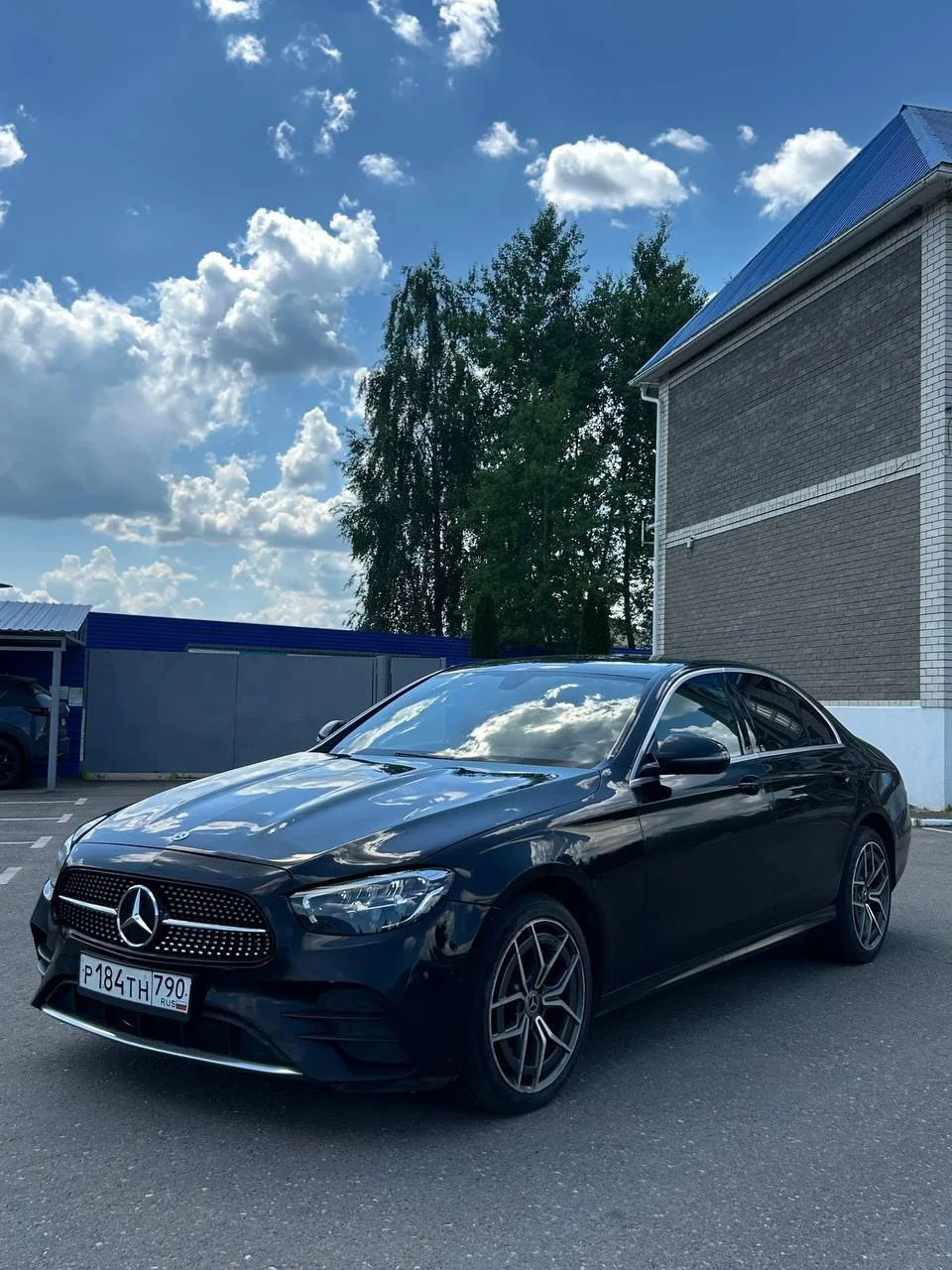 В ПРОДАЖЕ‼️

САМАЯ ДЕШЕВАЯ ЕШКА В РФ 🇷🇺 

Mercedes E200 2.0 AT

2021 Год 
2 Владельца 
95.000 Проб