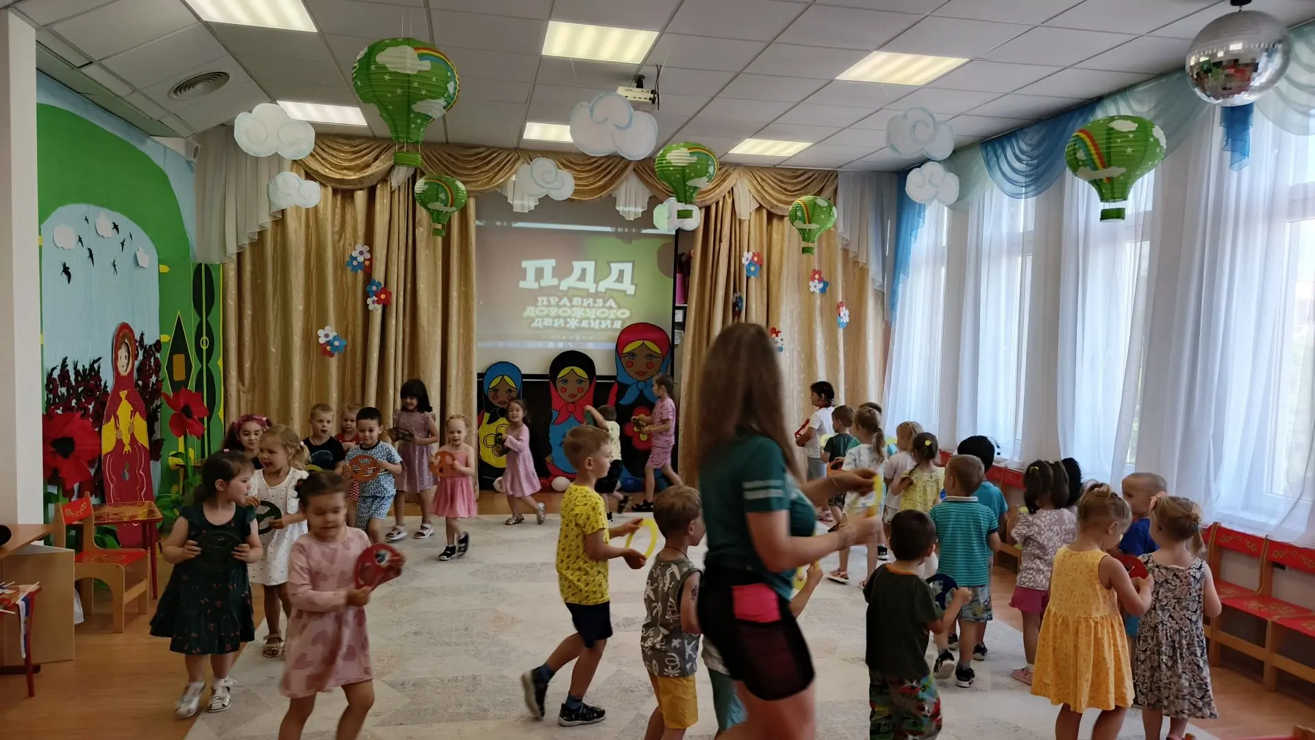 В рамках проекта "Предшкола: стандарт детского сада" на тематической неделе "Мир без опасностей" в д